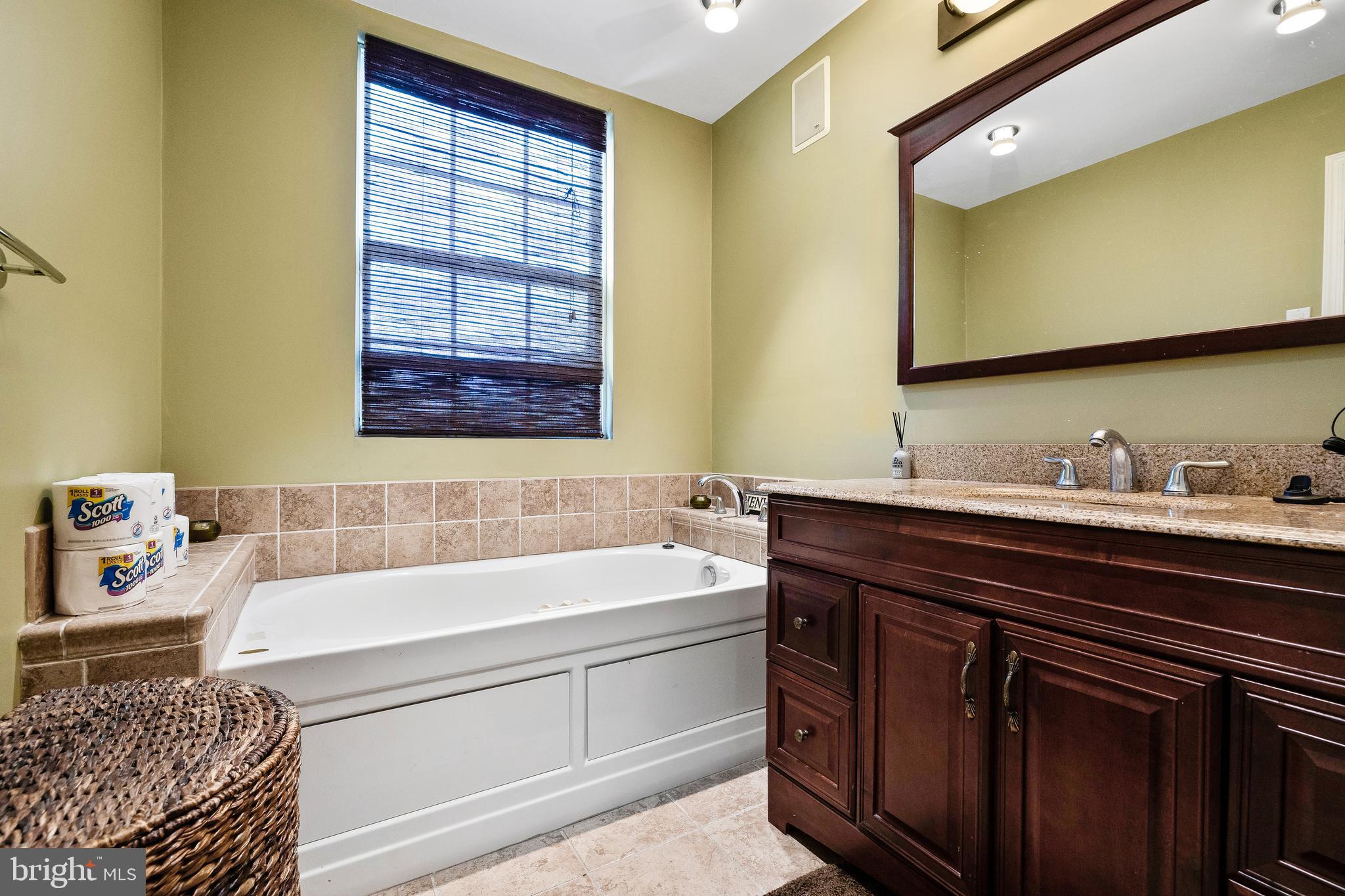 339 Creek Road Delran, NJ 08075 - Photo 24 of 53 Primary Bathroom