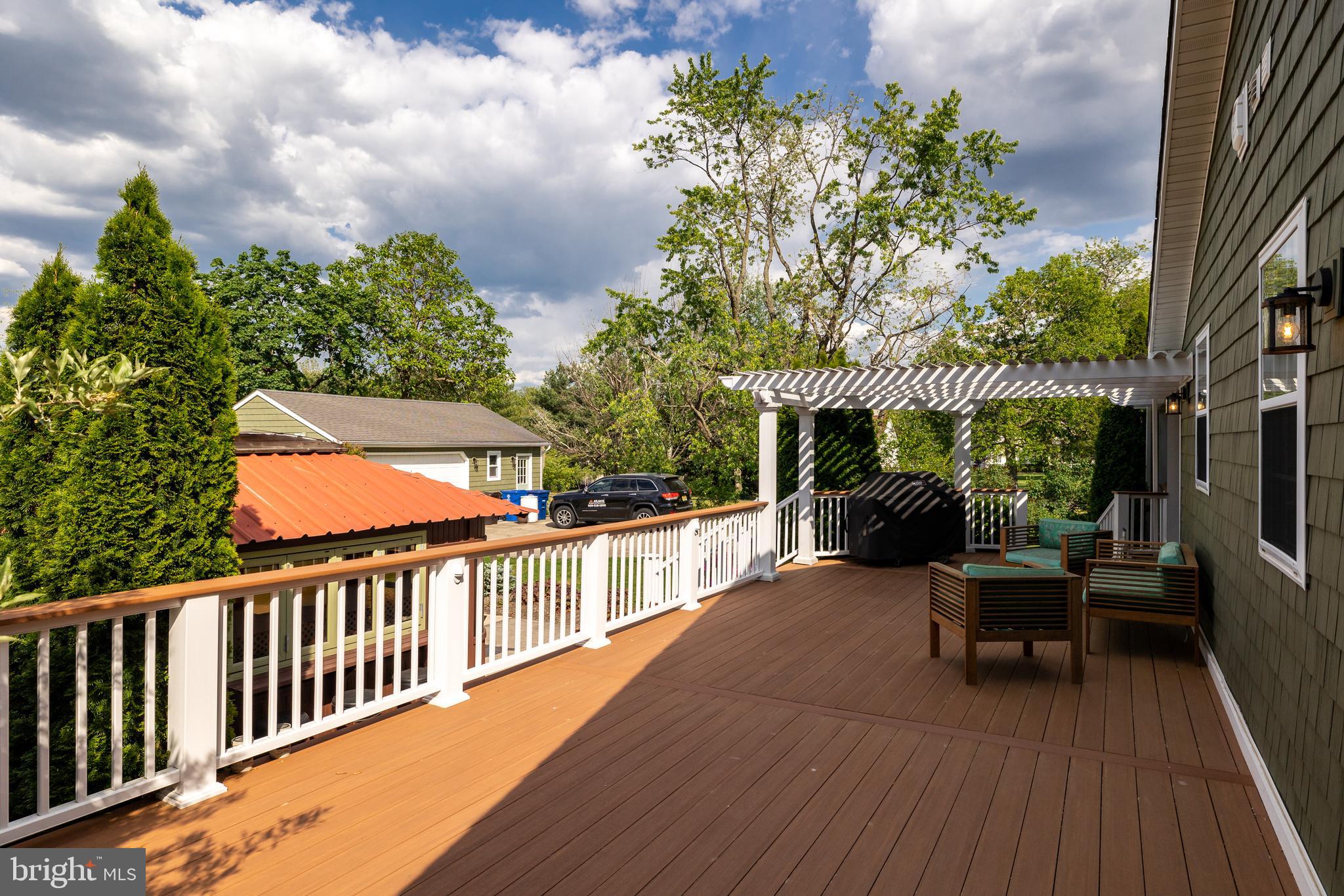 339 Creek Road Delran, NJ 08075 - Photo 32 of 53 Deck