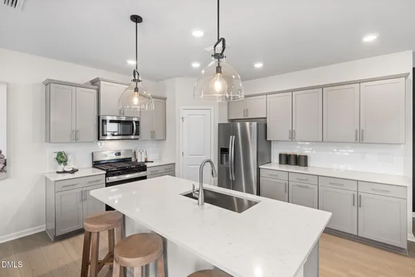 $699,860 | 2754 Farmhouse Drive, Apex, NC 27502