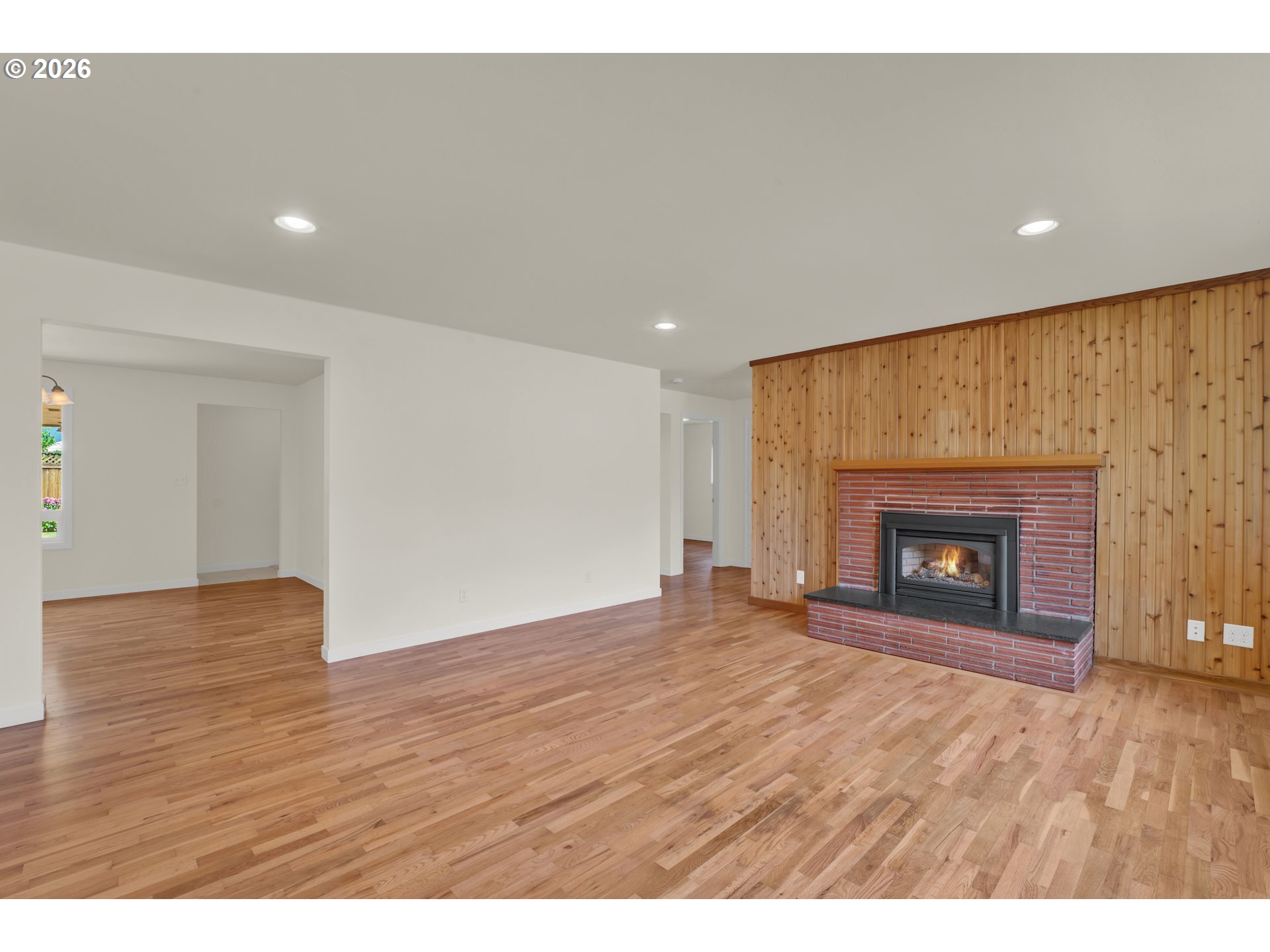 2540 Tyler Street Eugene, OR 97405 - Photo 5 of 37 Living Room