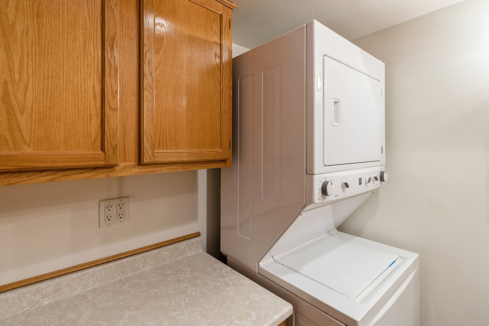 258 Inverrary Lane Deerfield, IL 60015 - Photo 11 of 13 a view of bathroom