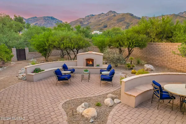 $1,398,000 | 7343 East Autumn Dusk Place, Tucson, AZ 85750