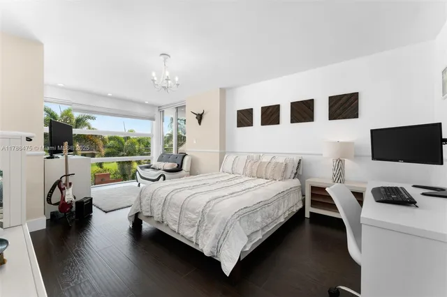 $2,750,000 | 8820 Southwest 104th Street, Miami, FL 33176