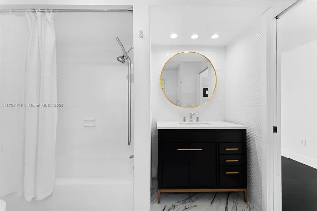 $2,750,000 | 8820 Southwest 104th Street, Miami, FL 33176