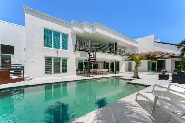 $2,750,000 | 8820 Southwest 104th Street, Miami, FL 33176