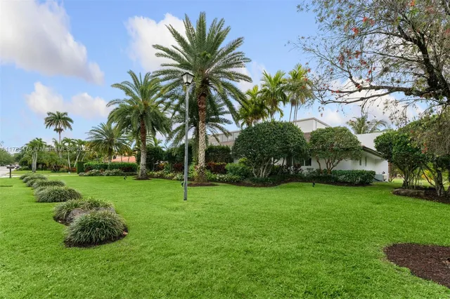 $2,750,000 | 8820 Southwest 104th Street, Miami, FL 33176