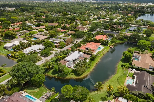 $2,750,000 | 8820 Southwest 104th Street, Miami, FL 33176