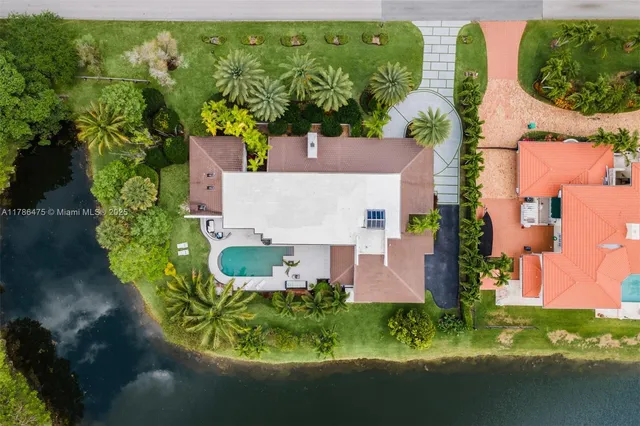 $2,750,000 | 8820 Southwest 104th Street, Miami, FL 33176