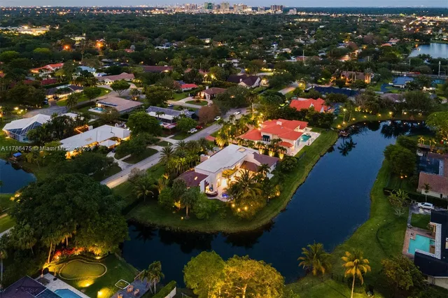 $2,750,000 | 8820 Southwest 104th Street, Miami, FL 33176