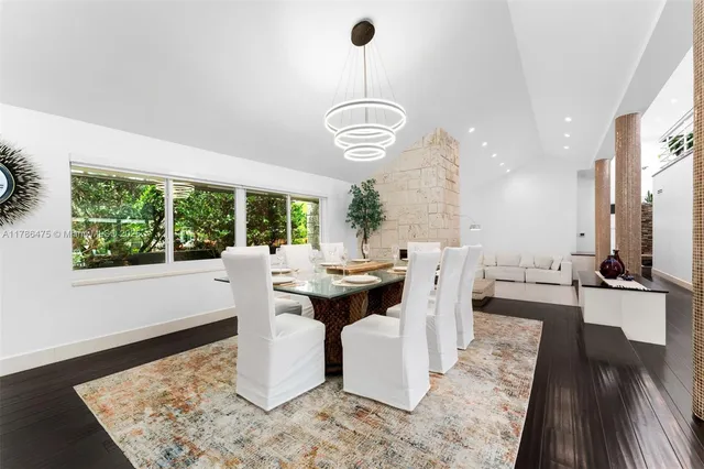 $2,750,000 | 8820 Southwest 104th Street, Miami, FL 33176