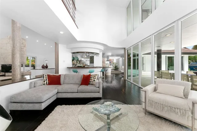 $2,750,000 | 8820 Southwest 104th Street, Miami, FL 33176