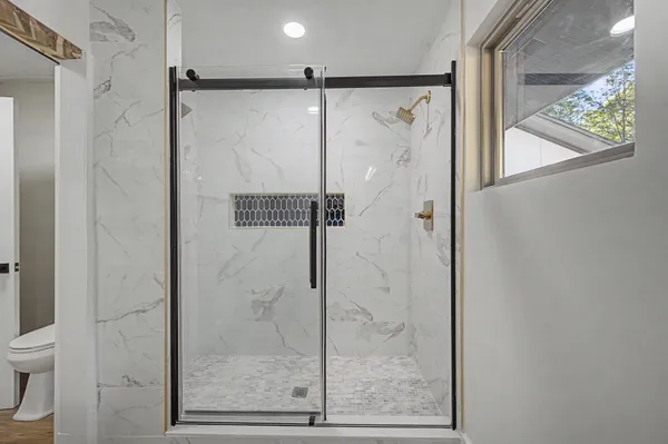 $525,000 | 2787 Lake Silver Road, Crestview, FL 32536