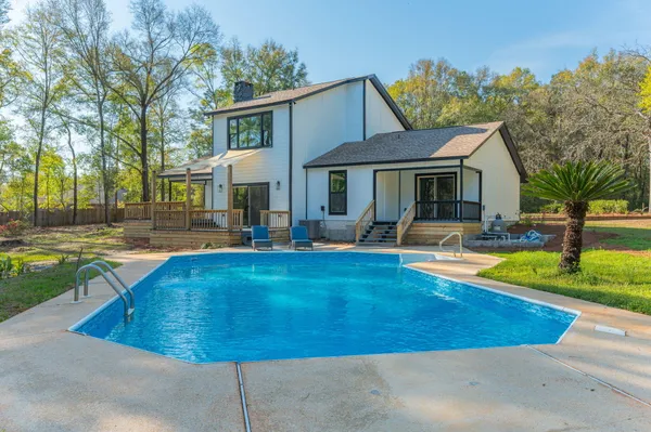 $525,000 | 2787 Lake Silver Road, Crestview, FL 32536