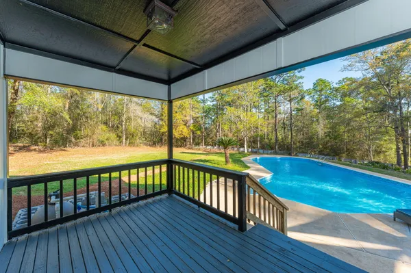 $525,000 | 2787 Lake Silver Road, Crestview, FL 32536