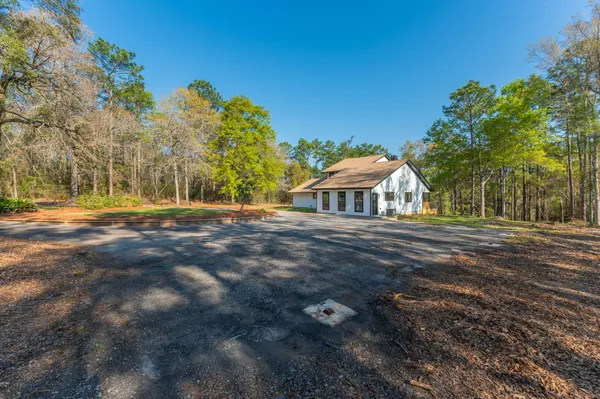 $525,000 | 2787 Lake Silver Road, Crestview, FL 32536