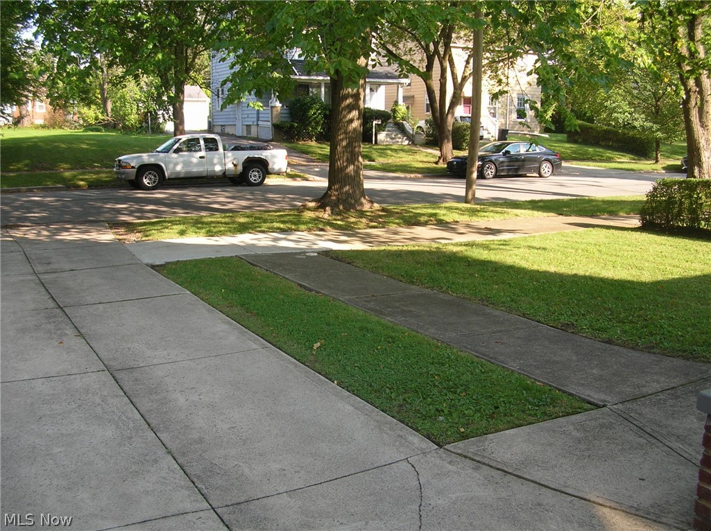 3702 Chelton Road Cleveland, OH 44120 - Photo 3 of 32 Yard