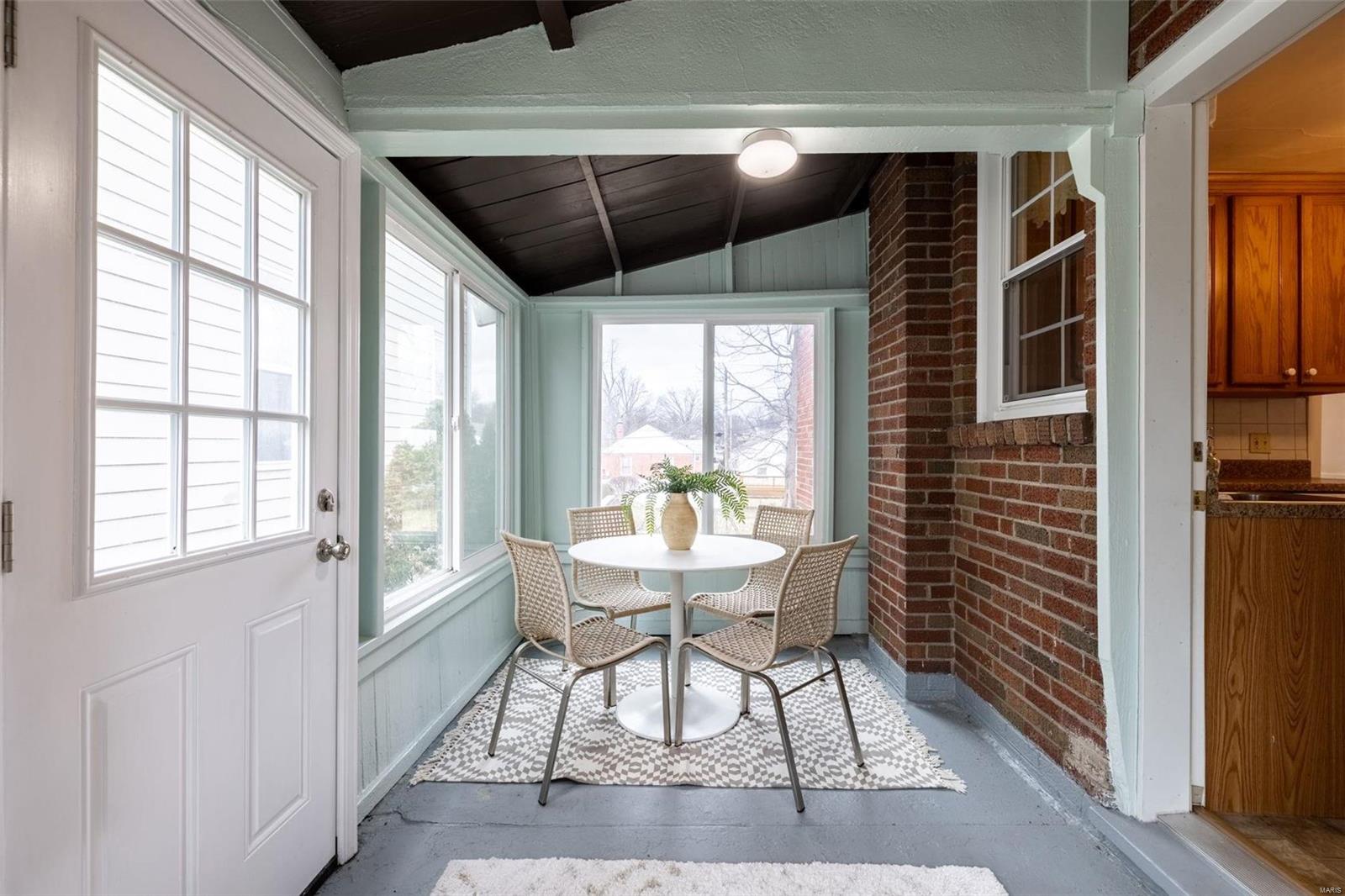 8915 Litzsinger Road St. Louis, MO 63144 - Photo 17 of 29 Gallery Image 17