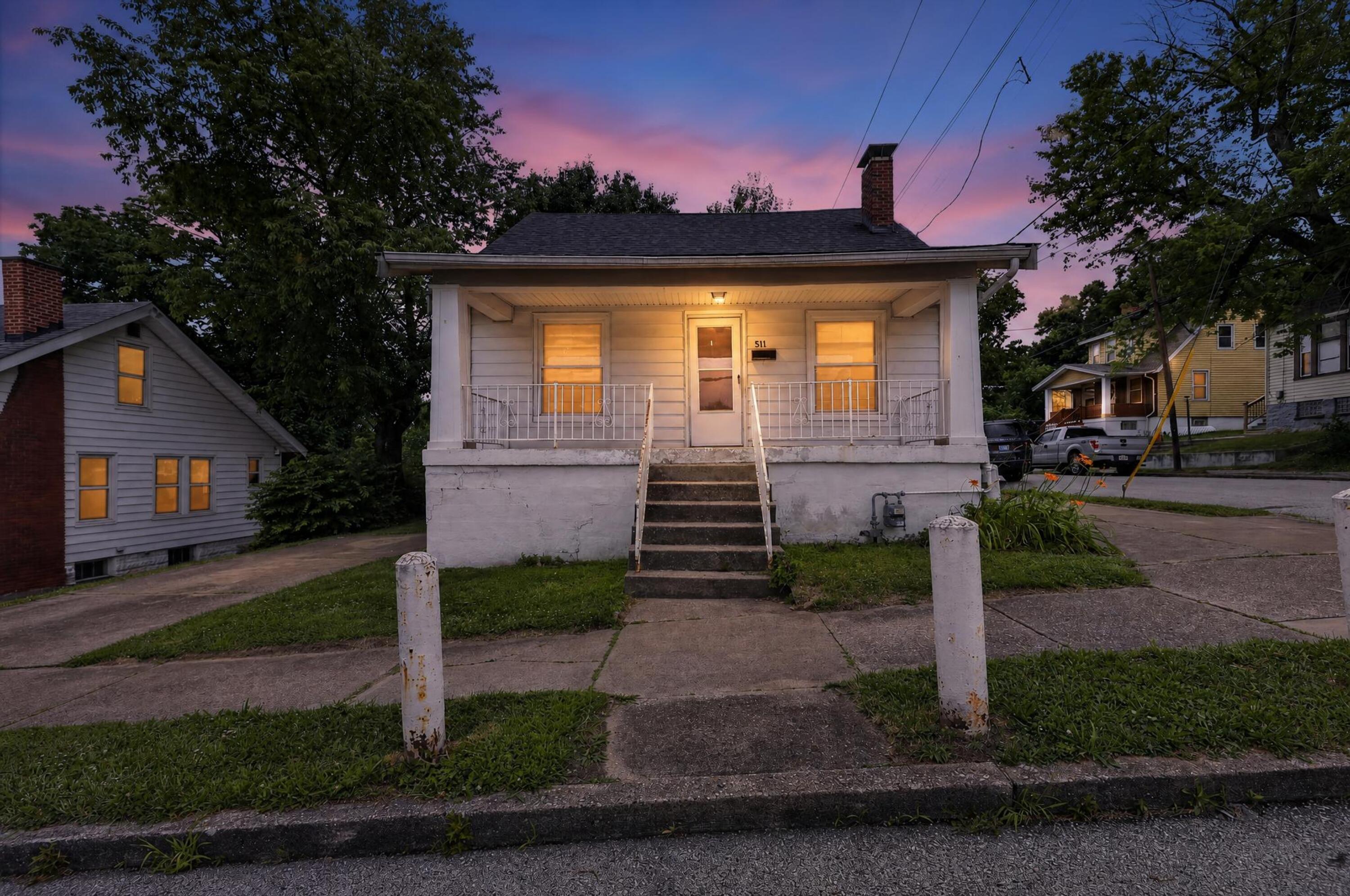 511 West 16th Street Covington, KY 41014 - Photo 1 of 30 06_511_W_16th_St-Exterior-ight