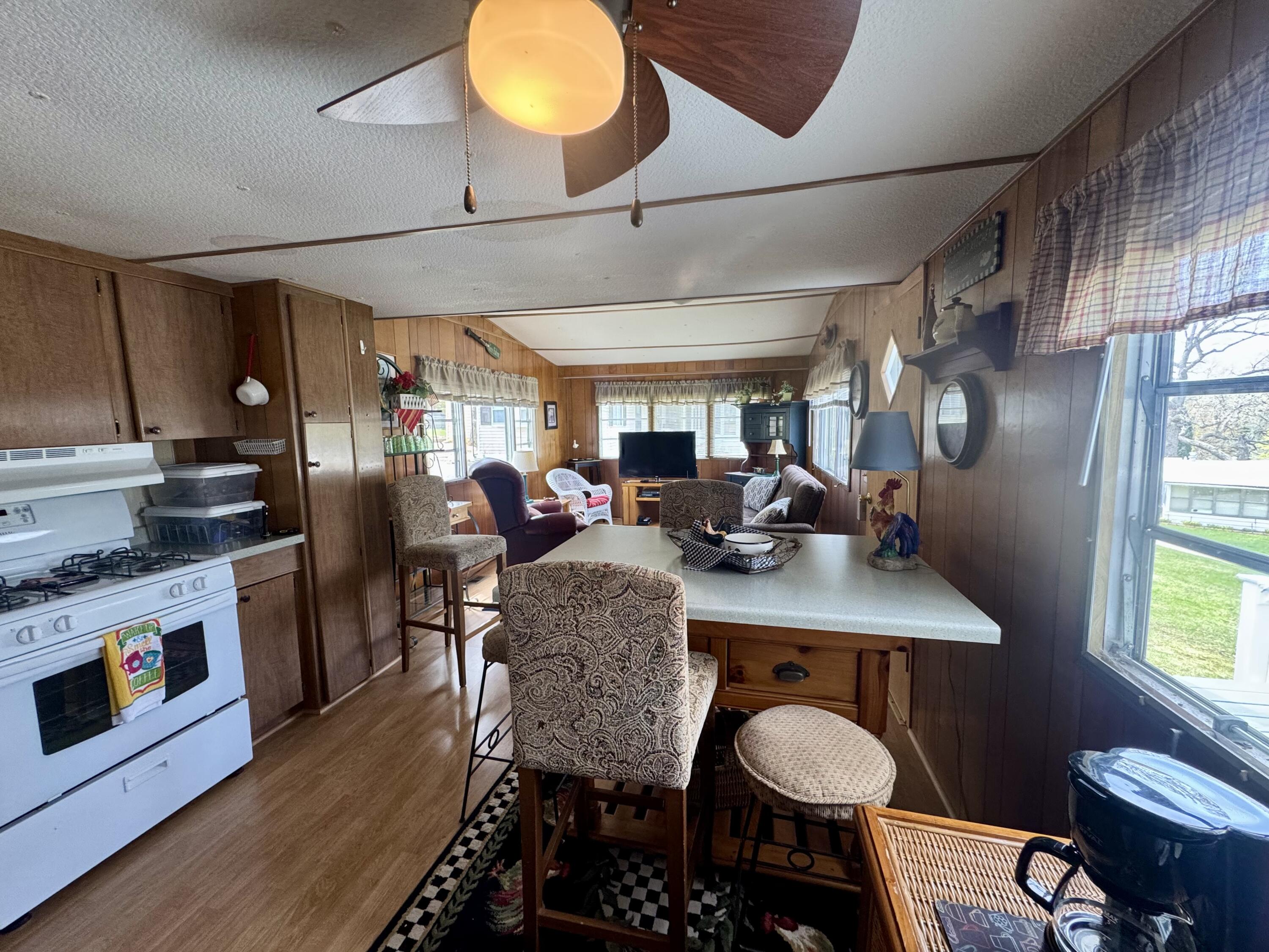 W1325 Spring Grove Road, Unit 39 Ripon, WI 54971 - Photo 12 of 28 Well kept home