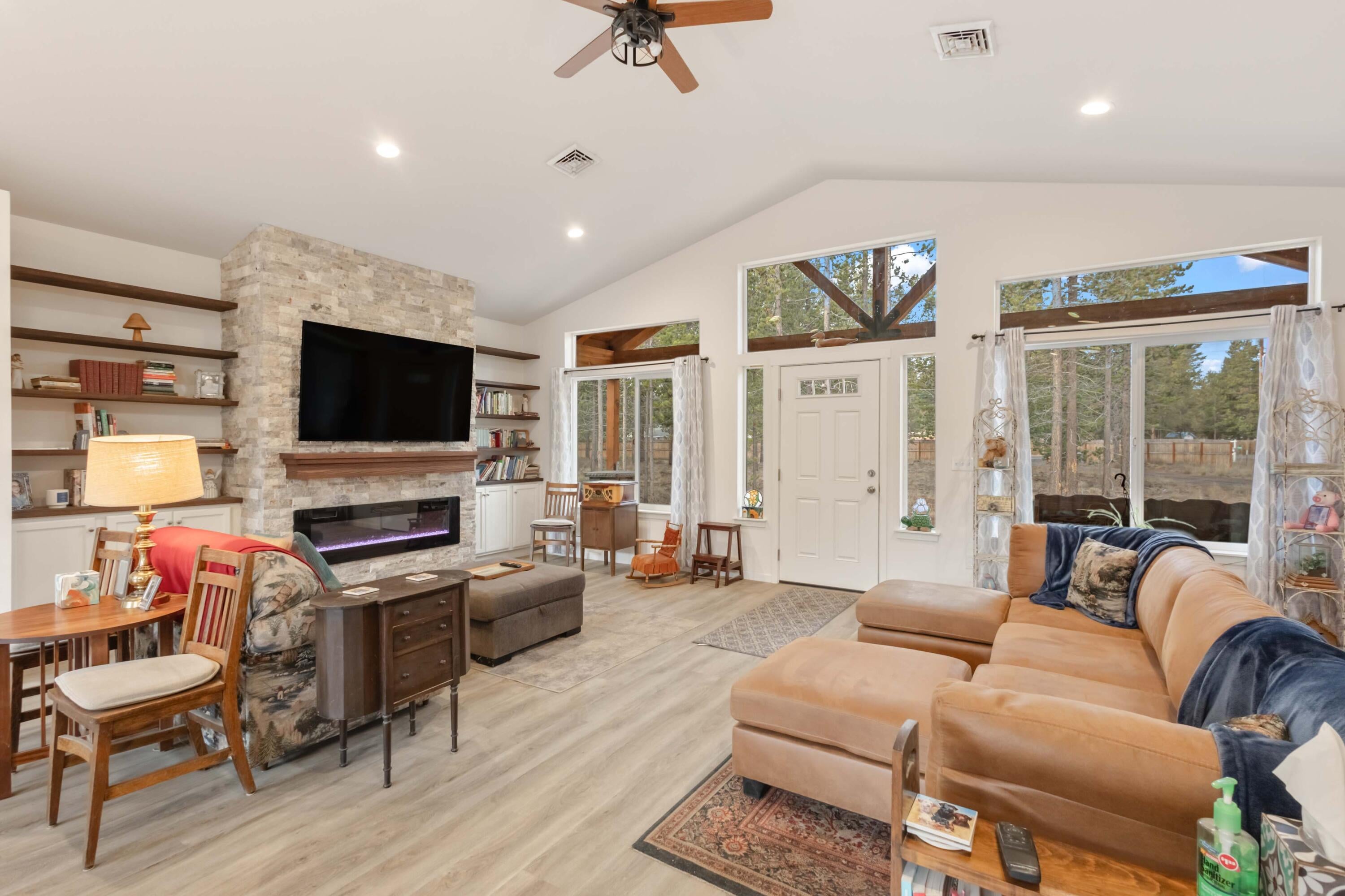 53080 Day Road La Pine, OR 97739 - Photo 8 of 46 Gallery Image 8