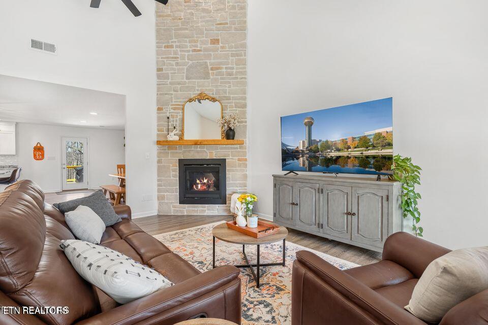 11749 Black Road Knoxville, TN 37932 - Photo 8 of 45 Living Room