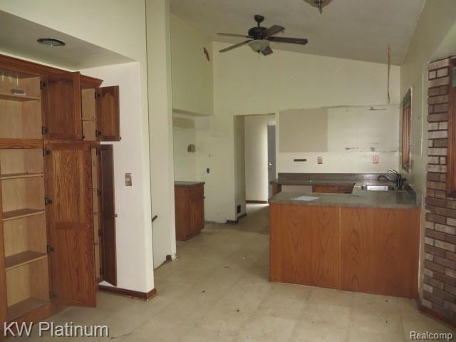 915 Memphis Ridge Road Memphis, MI 48041 - Photo 9 of 25 IMG_7786.JPG