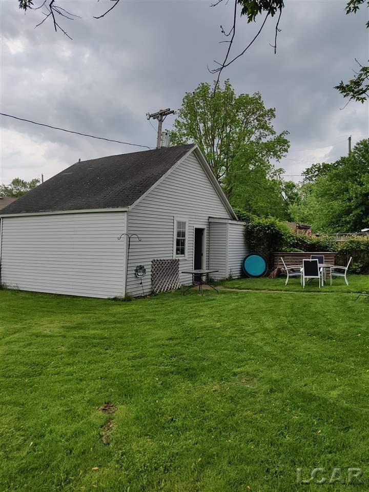 204 Locust Street Clinton, MI 49236 - Photo 15 of 29 50075551-14.JPG
