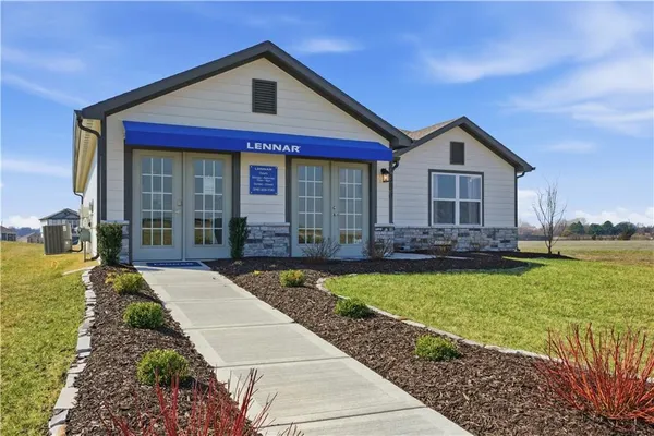 $353,870 | 20385 West 193rd Street, Spring Hill, KS 66083