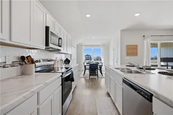 $353,870 | 20385 West 193rd Street, Spring Hill, KS 66083