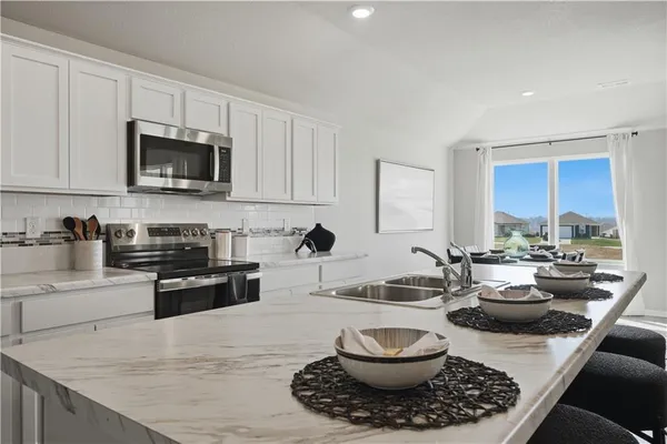 $353,870 | 20385 West 193rd Street, Spring Hill, KS 66083