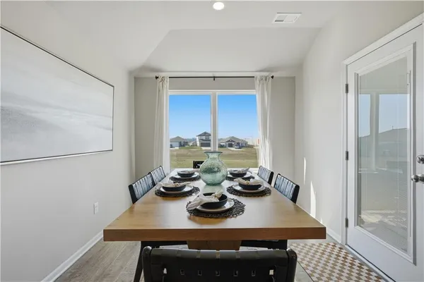 $353,870 | 20385 West 193rd Street, Spring Hill, KS 66083