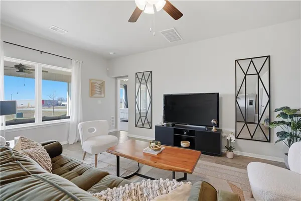 $353,870 | 20385 West 193rd Street, Spring Hill, KS 66083