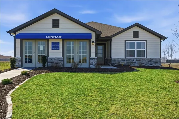 $353,870 | 20385 West 193rd Street, Spring Hill, KS 66083