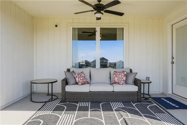 $353,870 | 20385 West 193rd Street, Spring Hill, KS 66083