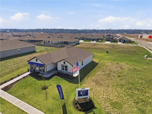 $353,870 | 20385 West 193rd Street, Spring Hill, KS 66083