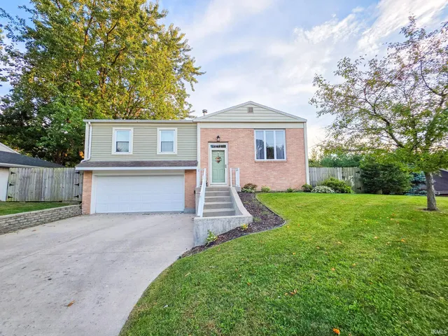 $255,000 | 3117 East Bristol Street, Elkhart, IN 46514