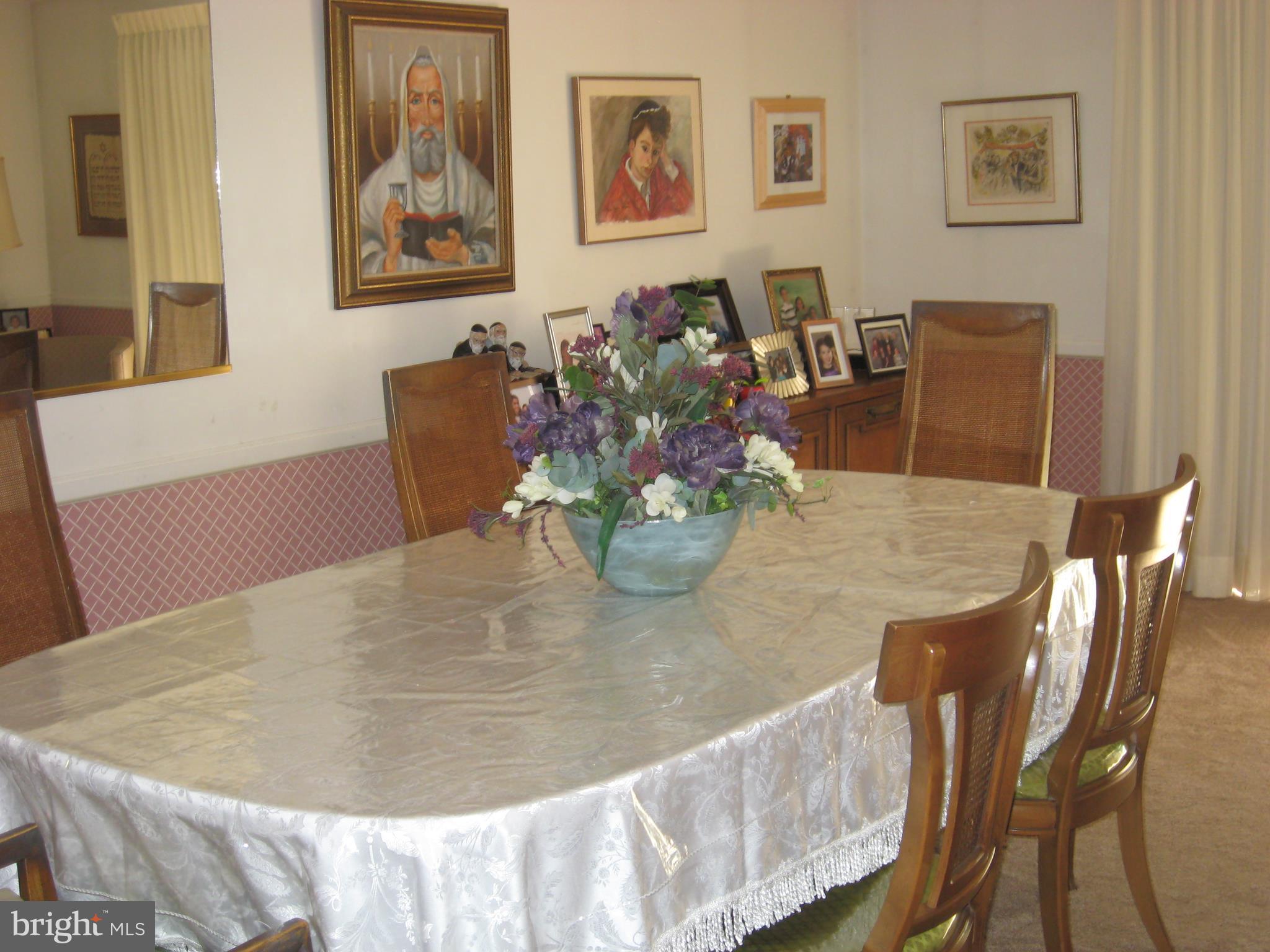 2901 Fallstaff Road, Unit 107 Baltimore, MD 21209 - Photo 4 of 15 LIVING ROOM DINING ROOM COMBINATION