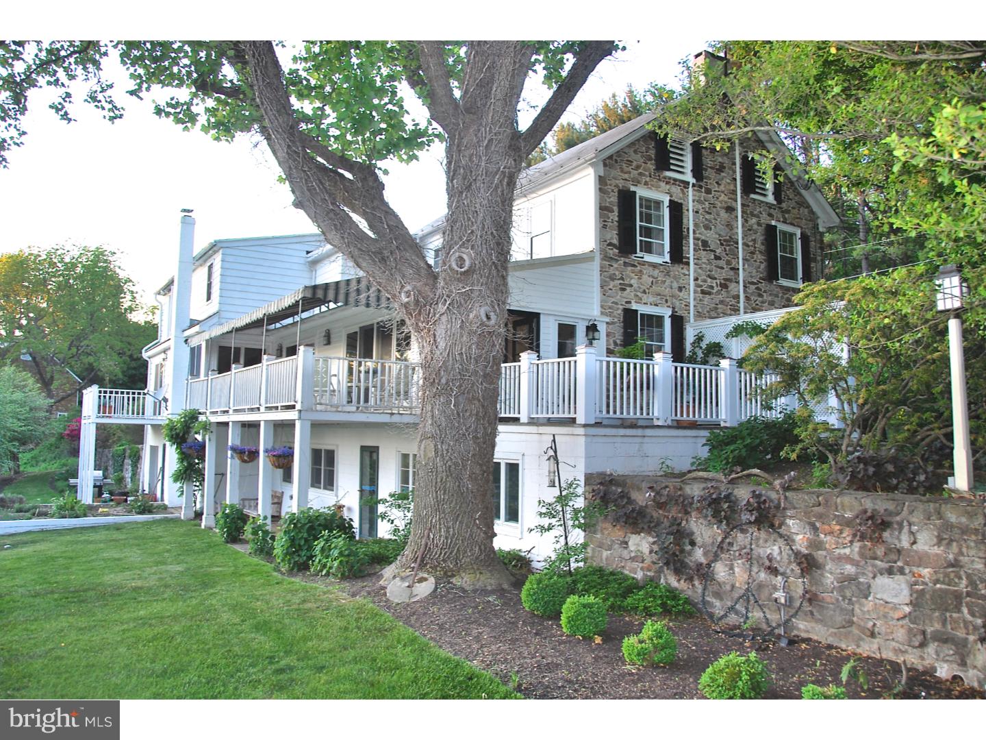 5846 Main Street Riegelsville, PA 18077 - Photo 5 of 25
