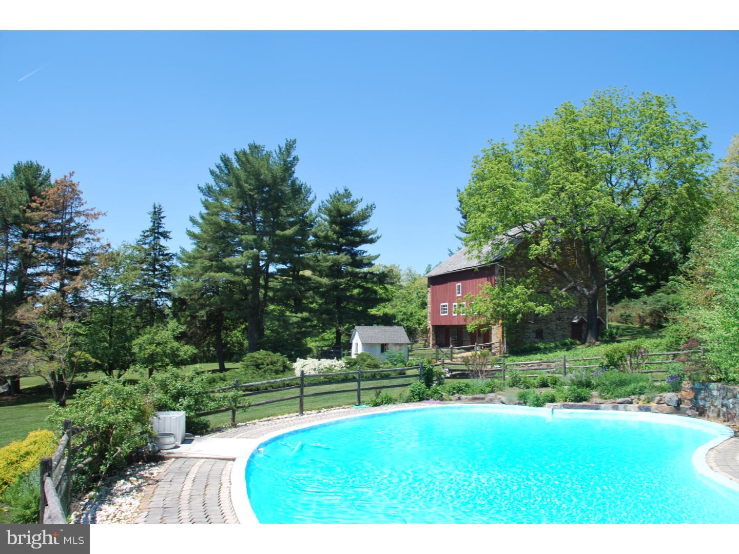5846 Main Street Riegelsville, PA 18077 - Photo 6 of 25