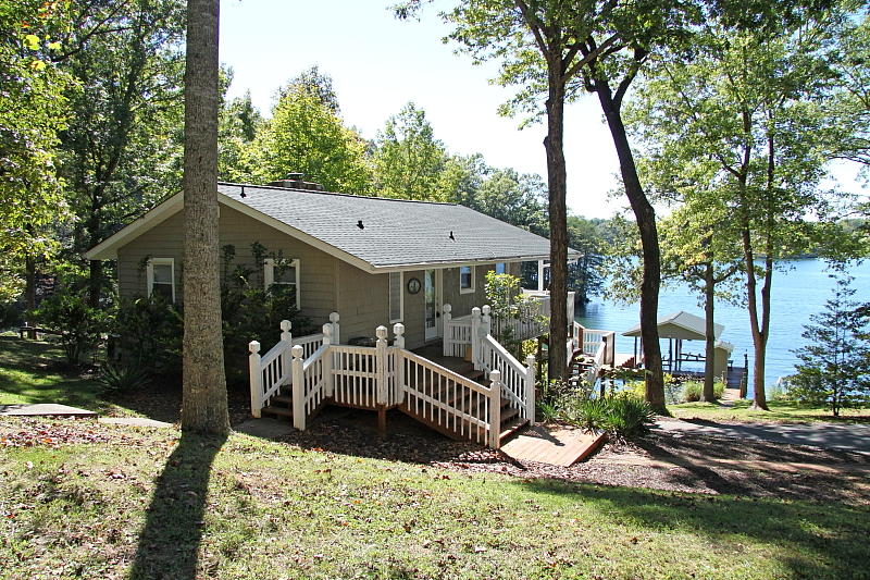 822 High Point Road Moneta, VA 24121 - Photo 19 of 28 IMG_0734-2