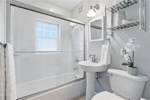 $520,000 | 6008 Charlotte Street, Kansas City, MO 64110
