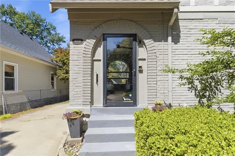 $520,000 | 6008 Charlotte Street, Kansas City, MO 64110