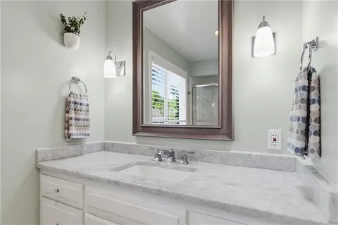 $520,000 | 6008 Charlotte Street, Kansas City, MO 64110