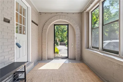 $520,000 | 6008 Charlotte Street, Kansas City, MO 64110