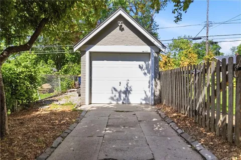 $520,000 | 6008 Charlotte Street, Kansas City, MO 64110
