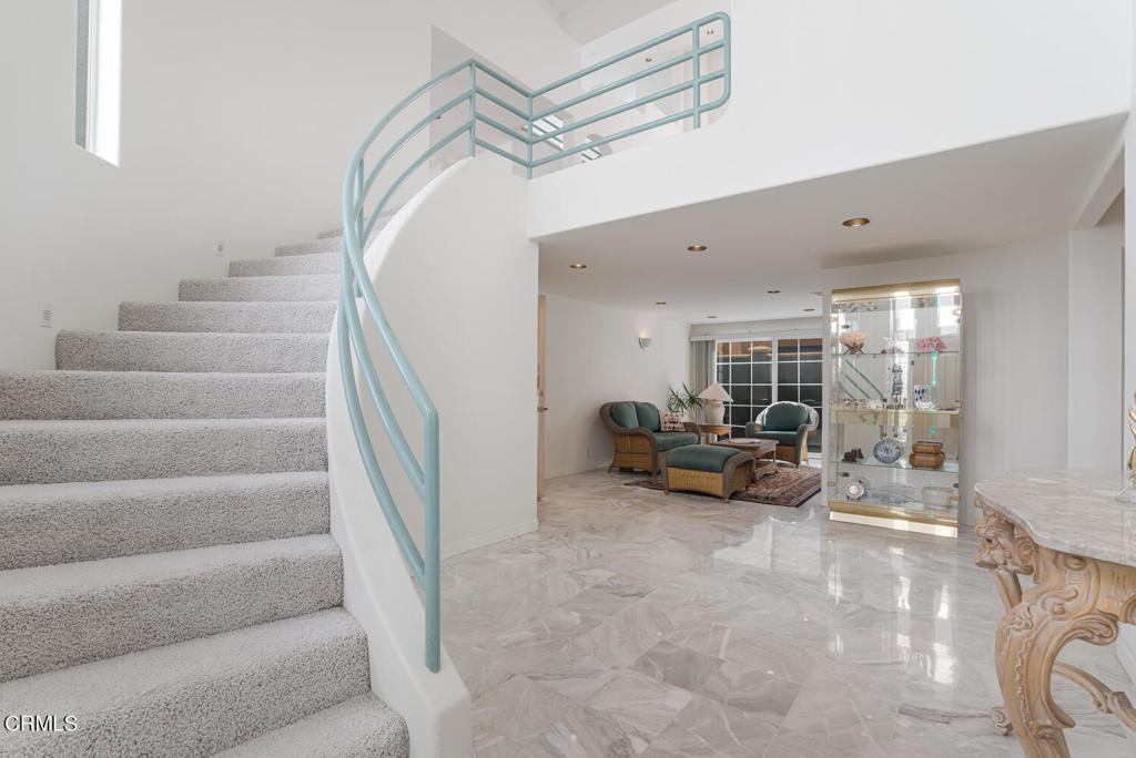 5331 Wavecrest Way Oxnard, CA 93035 - Photo 42 of 60 a view of entryway livingroom and hall