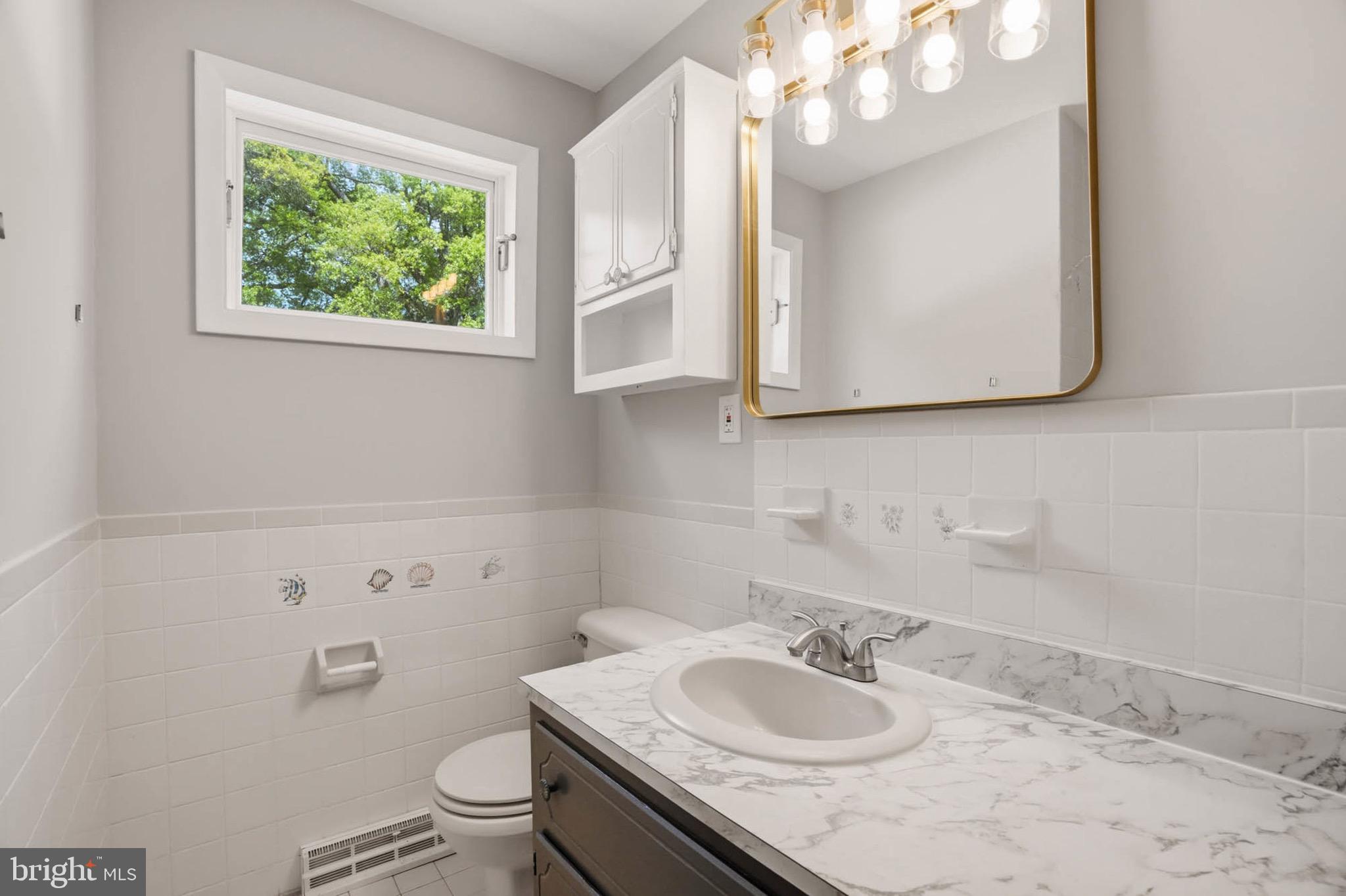 13313 Galvez Street Silver Spring, MD 20906 - Photo 14 of 33 full bathroom main floor