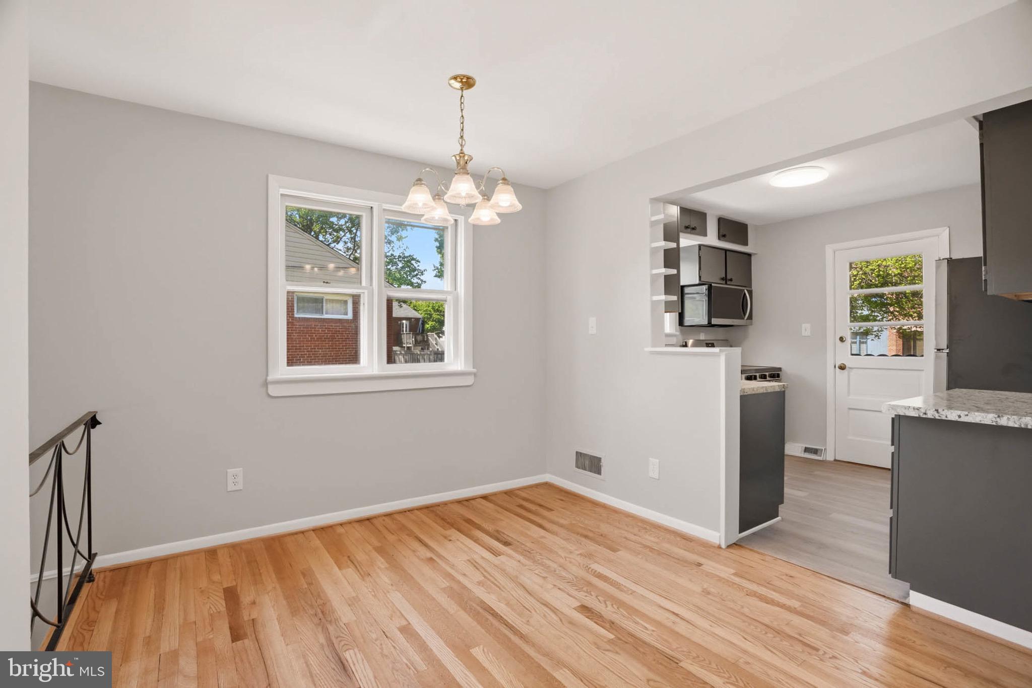13313 Galvez Street Silver Spring, MD 20906 - Photo 10 of 33 dining area