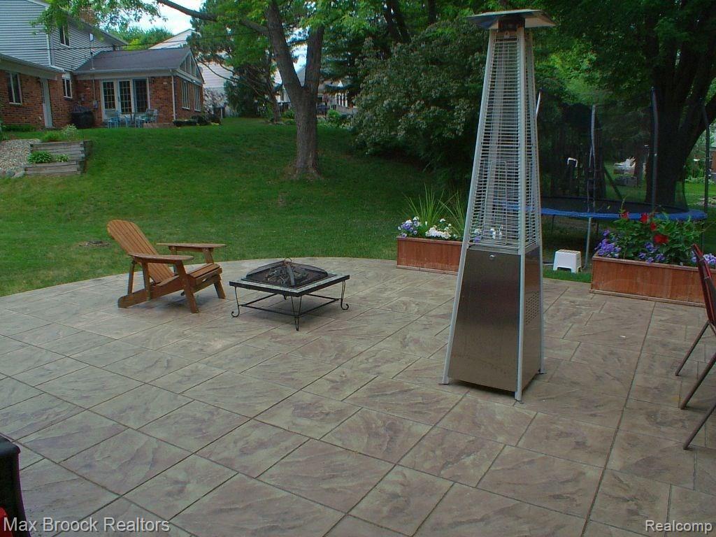 889 Spartan Drive Rochester Hills, MI 48309 - Photo 9 of 38
