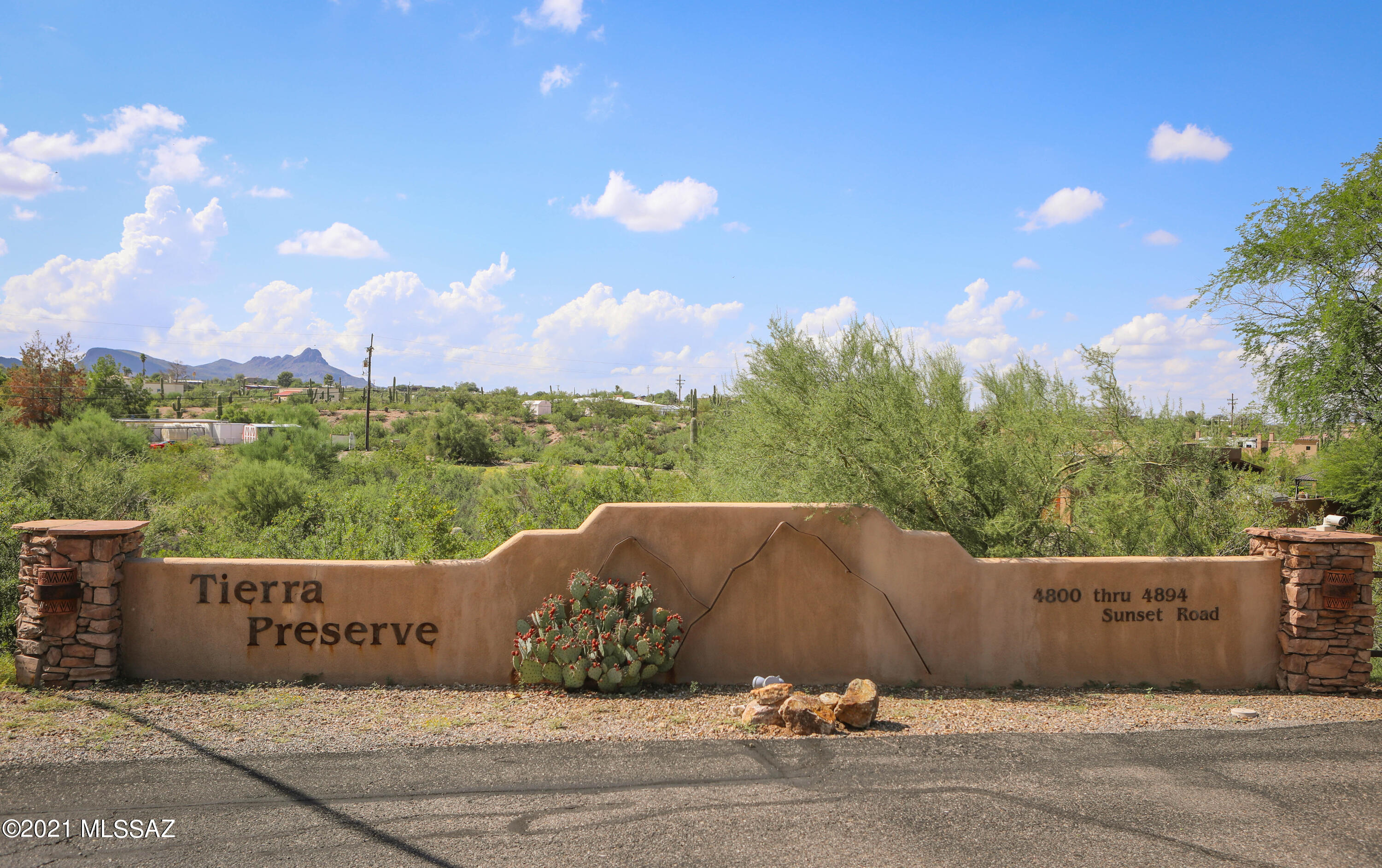 4800 West Sunset Road Tucson, AZ 85743 - Photo 2 of 19 Gallery Image 2